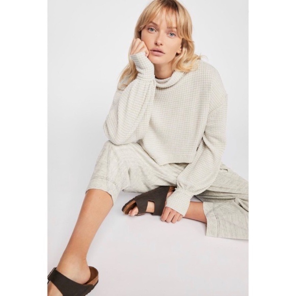 NEW FREE PEOPLE WAFFLE CROP PULLOVER BK KNIT TURTLENECK OVERSIZED SHIRT TOP